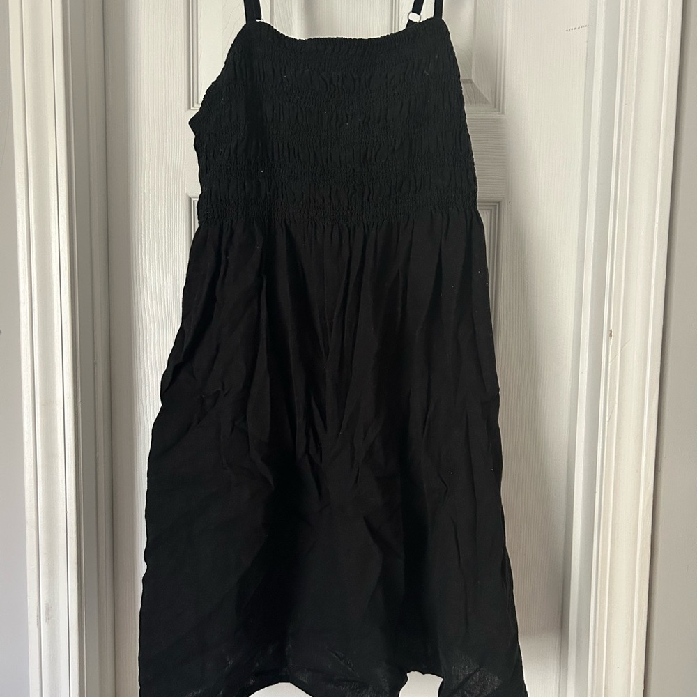Black Sleeveless Dress